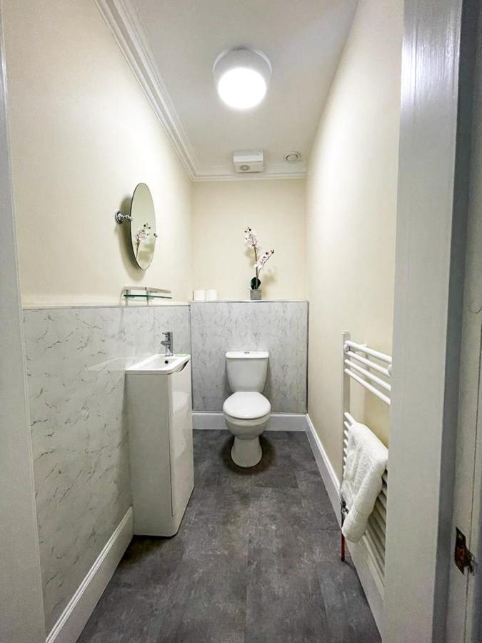 Remarkable 5Br Townhouse With Garden, Sleeps 12 เอดินบะระ ภายนอก รูปภาพ