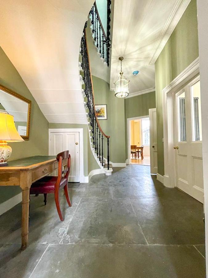 Remarkable 5Br Townhouse With Garden, Sleeps 12 เอดินบะระ ภายนอก รูปภาพ