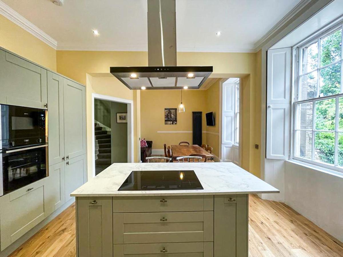 Remarkable 5Br Townhouse With Garden, Sleeps 12 เอดินบะระ ภายนอก รูปภาพ