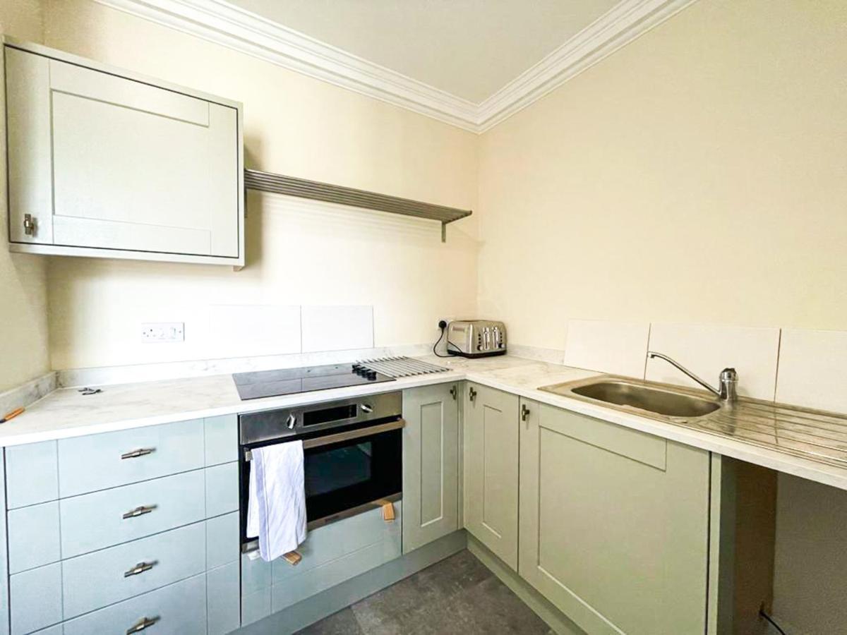 Remarkable 5Br Townhouse With Garden, Sleeps 12 เอดินบะระ ภายนอก รูปภาพ