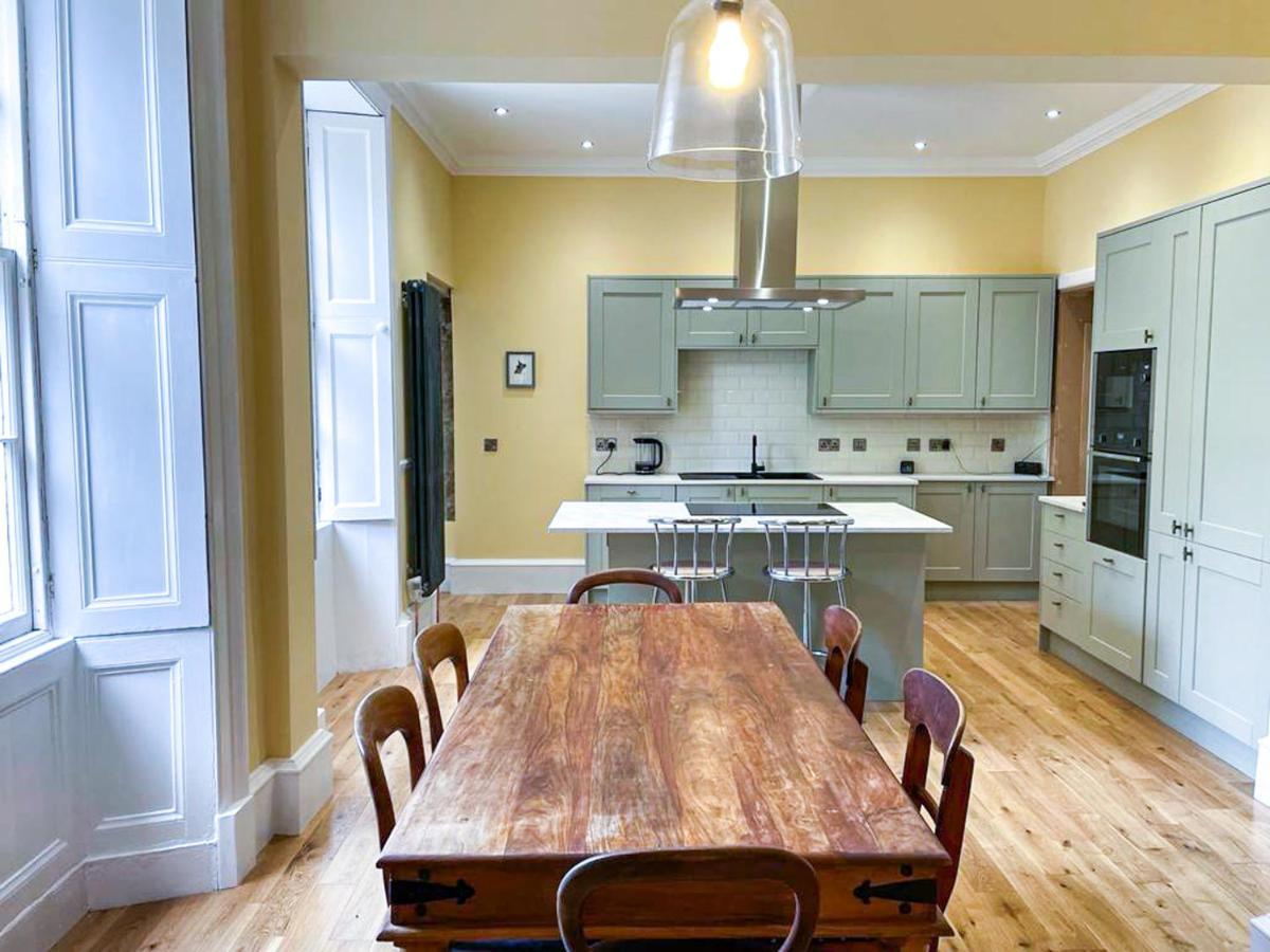 Remarkable 5Br Townhouse With Garden, Sleeps 12 เอดินบะระ ภายนอก รูปภาพ