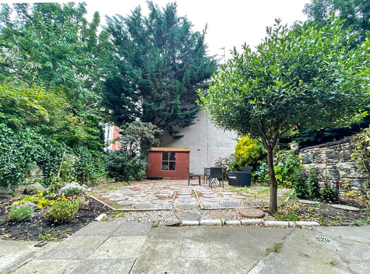 Remarkable 5Br Townhouse With Garden, Sleeps 12 เอดินบะระ ภายนอก รูปภาพ